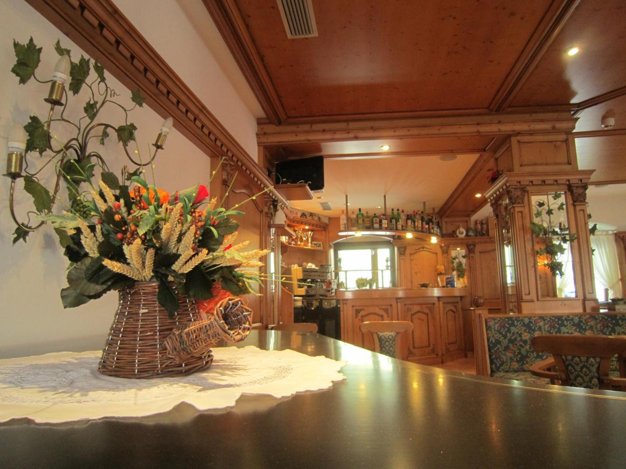 Hotel Alpina بينْسولُ المظهر الخارجي الصورة