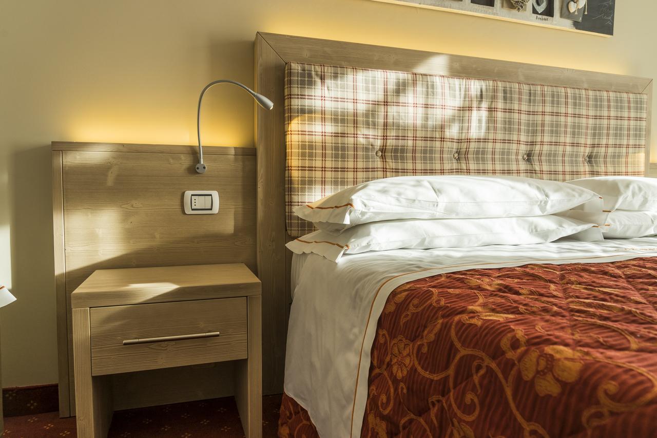 Hotel Alpina بينْسولُ المظهر الخارجي الصورة